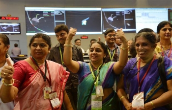 India triumphs in maiden Mars mission