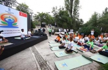 Indian embassy organizes yoga event in Ankara